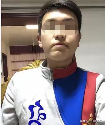 这个旧账值得翻翻！

迪拜航空的险情，只是一个导火索，网友拿两人相似处置经历对比