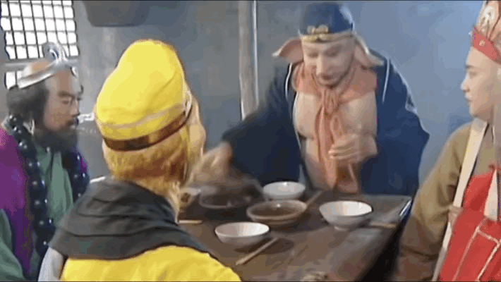 笑鼠了，猪八戒分食物，师傅一个，大师兄一个，沙师弟一个……分到自己没了，猪八戒懵