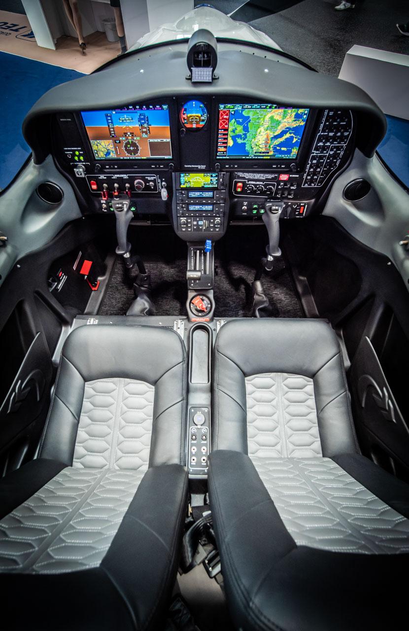 葡萄牙空军（FAP）隶属于国家国防部监管，于2026年3月与西班牙公司World