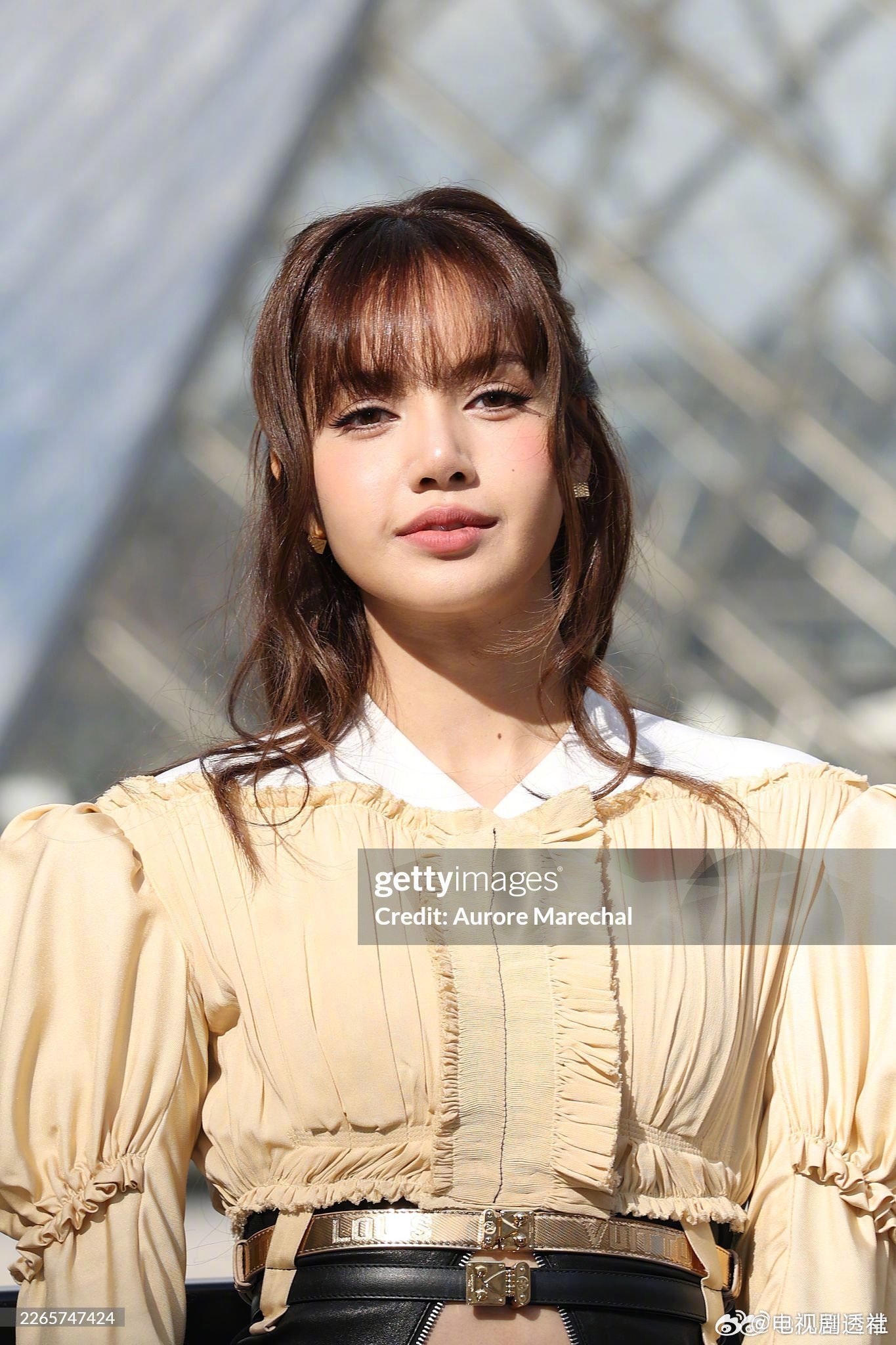 刘亦菲、周冬雨、全智贤、Lisa 巴黎时装周LV大秀外网生图刘亦菲全智贤lisa