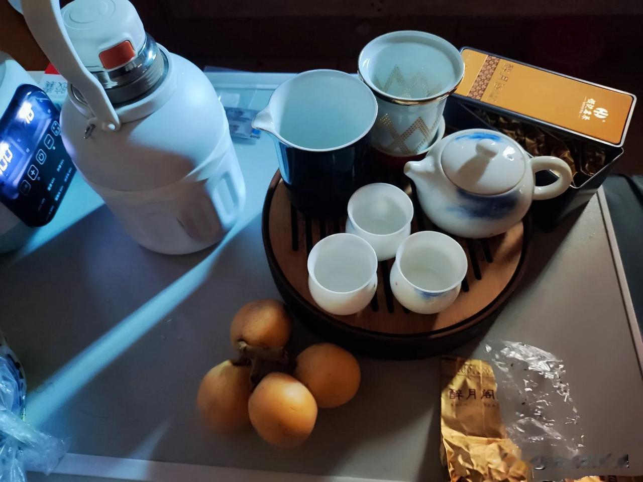 喝茶时间到，省茶+省果，中国五大枇杷生产基地，福建占了两个，而现熬枇杷膏的销量福