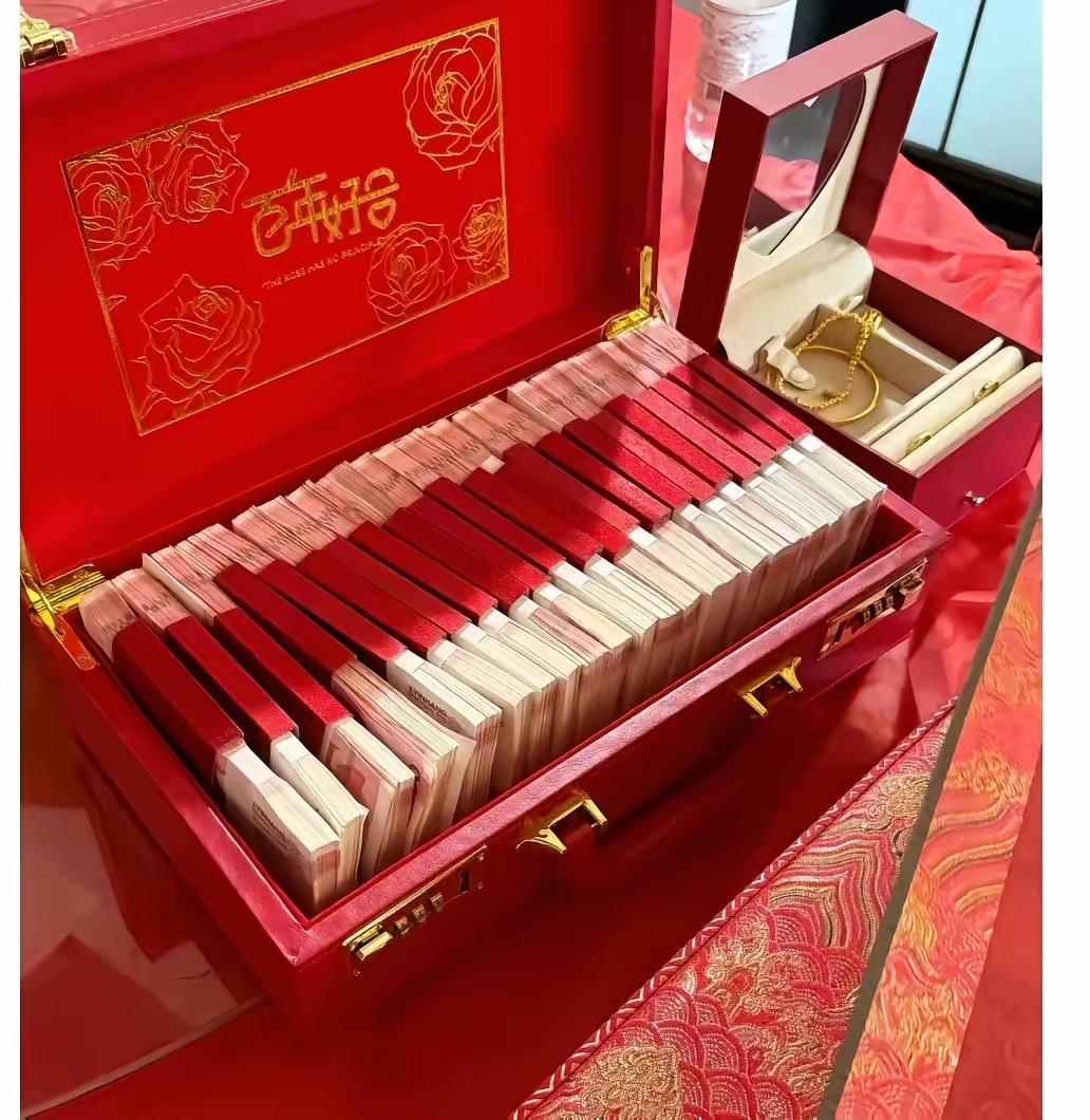 同事问了我一个问题，把我彻底难住了！
 
同事的儿子刚结完婚，可他却一点不高兴，
