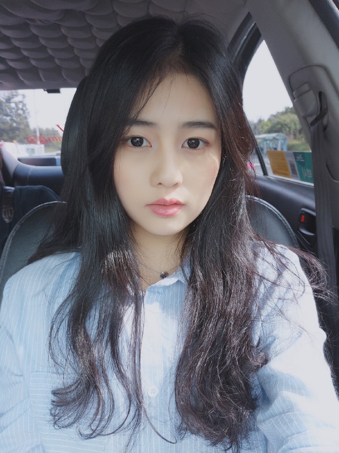也算是被我翻到了白圆圆晚安~  专栏 · 拾光忆鹿ฅ