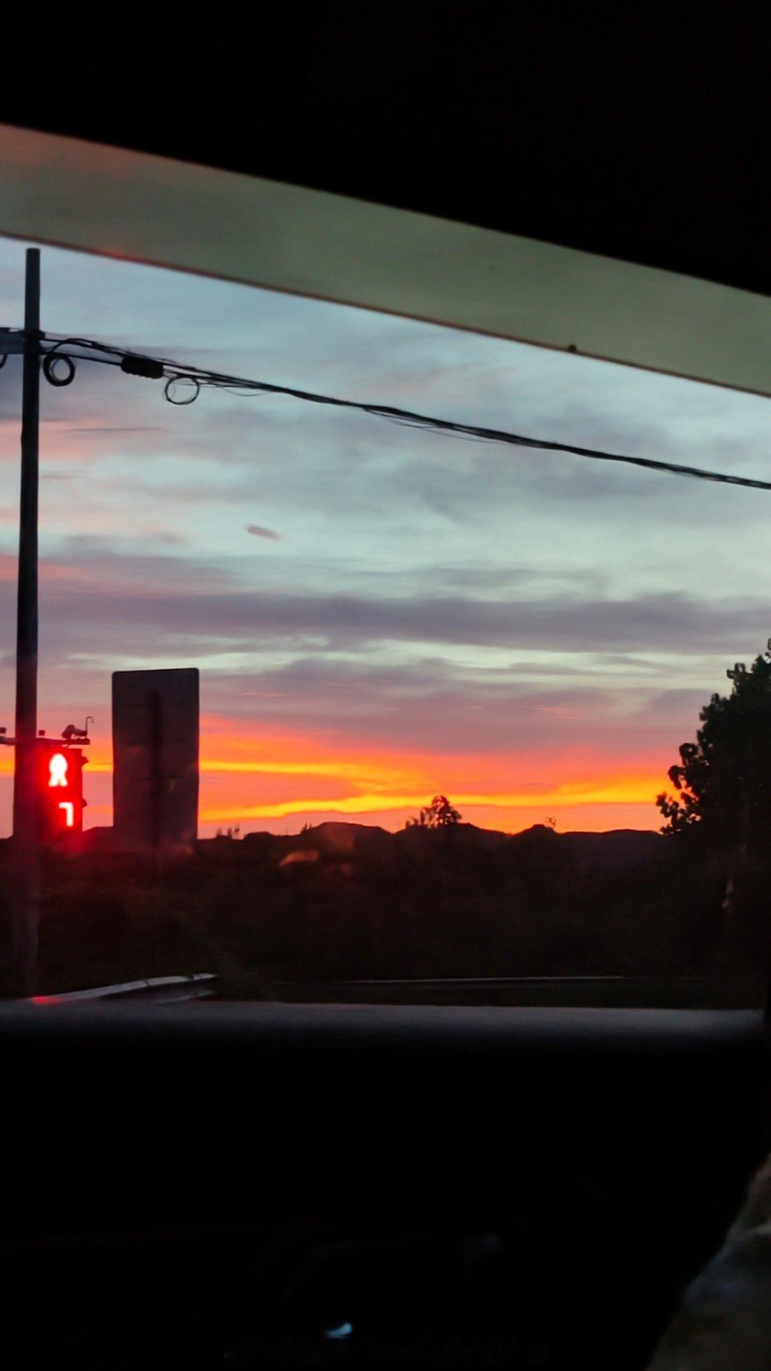 🌅 