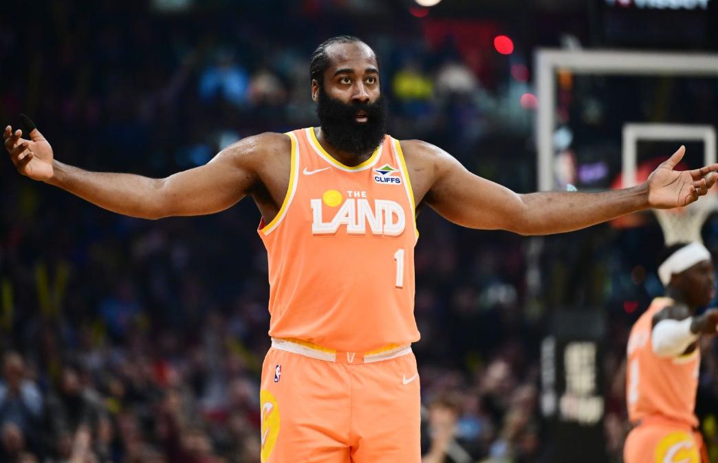 事实证明，哈登的到来，不仅阿伦数据进一步提升，被寄予厚望的莫布里，也受益匪浅。