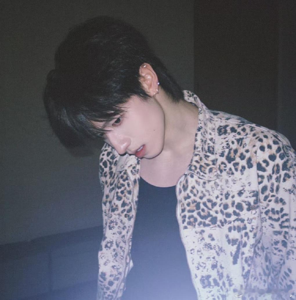 朱志鑫张桂源新音跨代双人舞台朱志鑫不扶贫，素人少蹭！拒绝任何朱志鑫双人舞台❌必须