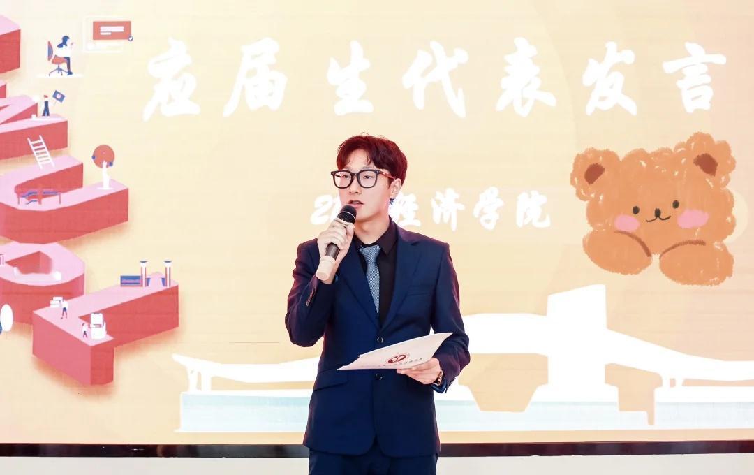 石瓦坡杂谈｜聊聊我对西政的“皈依者狂热”
本人是西政人 但不是法学生 一些fol