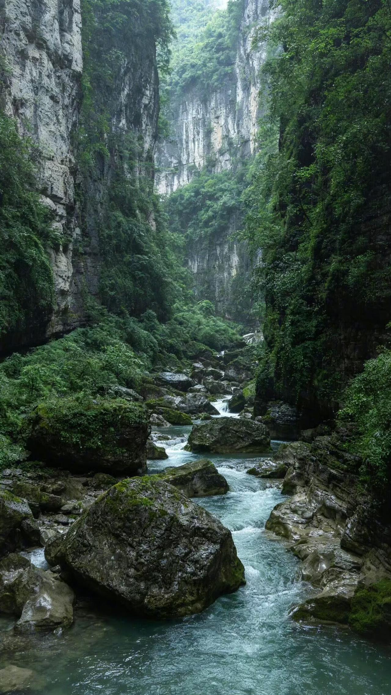 人性最大的恶就是，恨人有笑人无，嫌人穷怕你富，宁可接受陌生人成功，却很难容忍身边