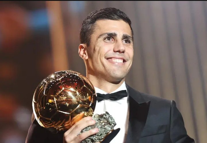 北京时间11月9日，最新一期《队报》刊登出了他们在10月31日对罗德里的采访，这