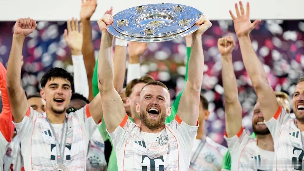 ➡️你是否仍在關注拜仁的比賽❓🎙️埃里克·戴爾：“當然。任何與你有所淵源的俱樂