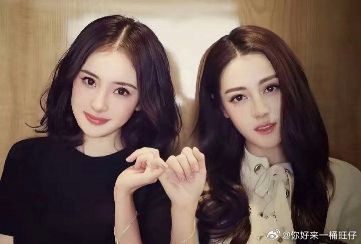迪丽热巴连续12年为杨幂庆生迪丽热巴卡点祝幂姐万事遂意连续12年了，友谊长长久久