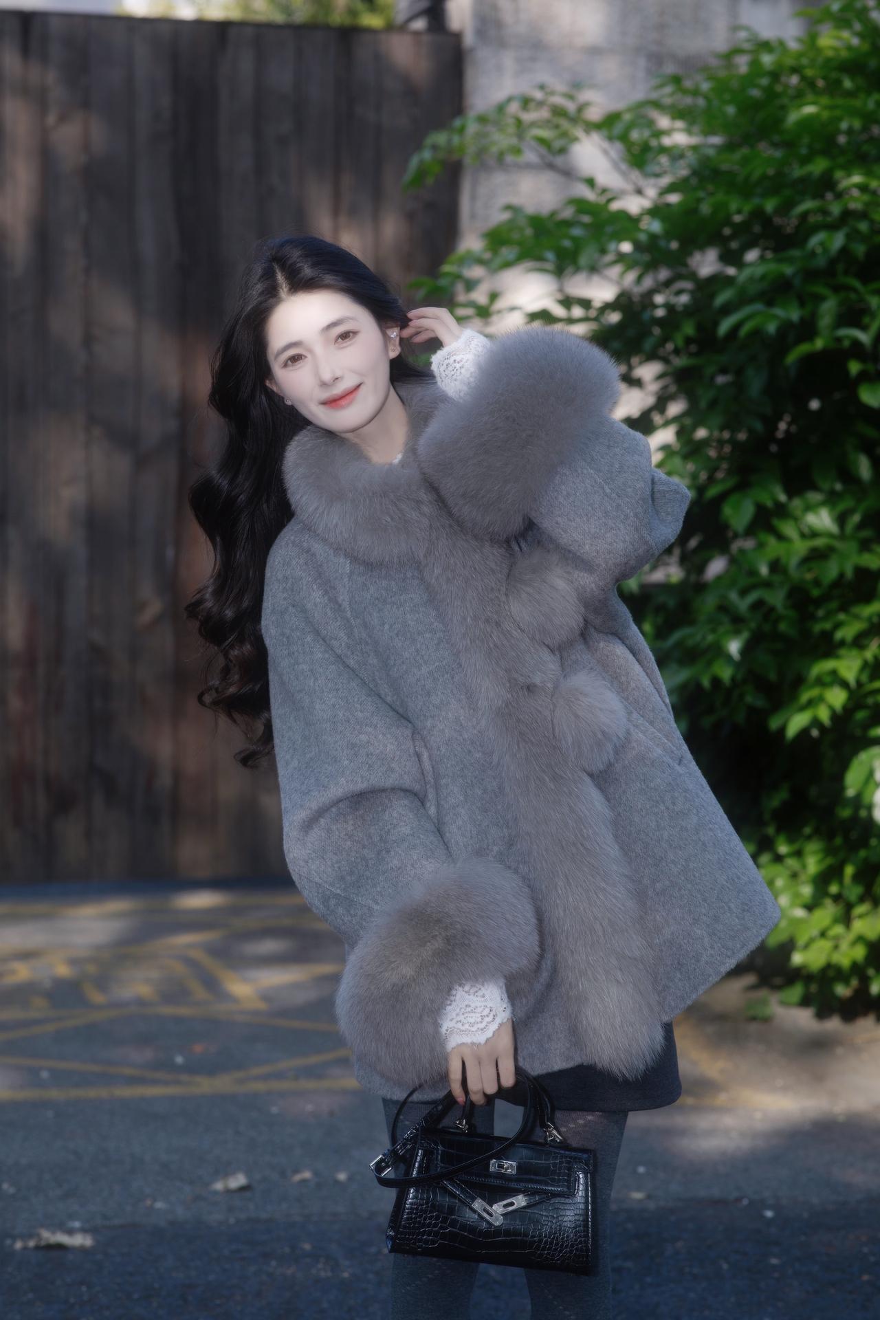约会通勤皆🉑的一套～约会穿搭 通勤穿搭 皮草穿搭