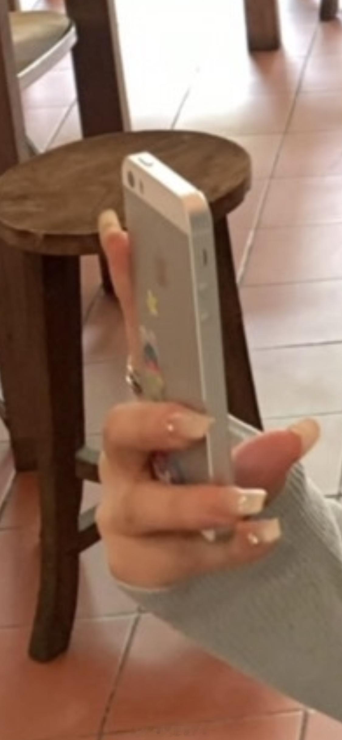 还是以前的home键iPhone有意思！ 