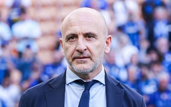 罗马诺：🚨⚫️🔵国际米兰高管皮耶罗·奥西利奥经双方协商一致离队。决定已经敲定