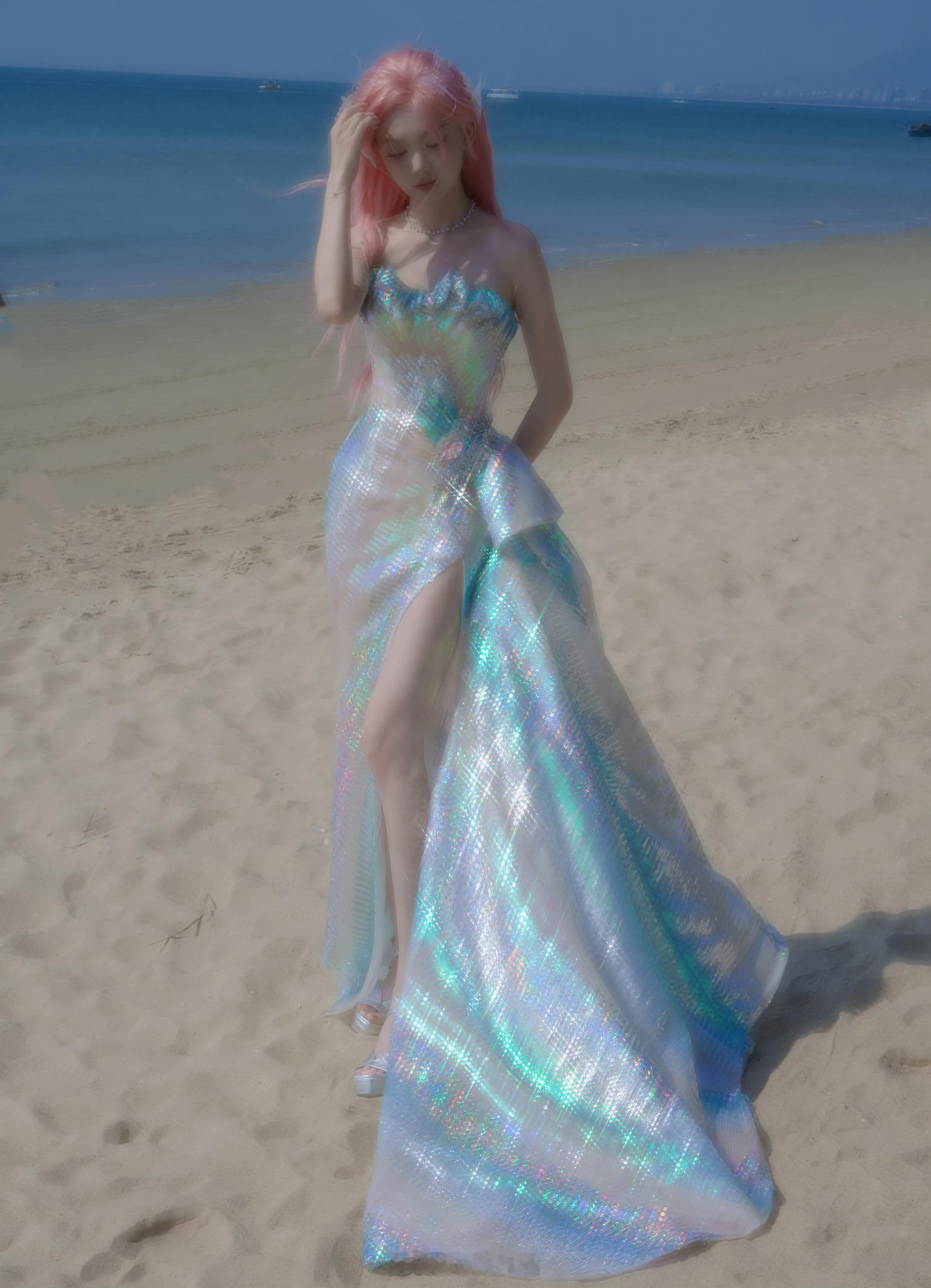 解说灵儿海边拍照 