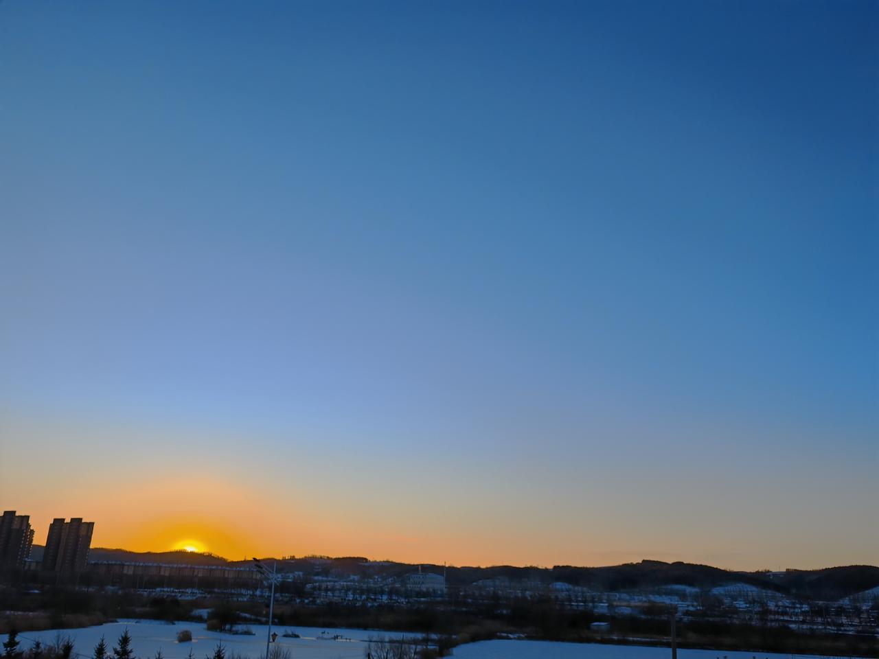 与痛风斗争的历程91
 
   早上醒来，天朗气清，浑身关节还算顺畅，无明显疼痛