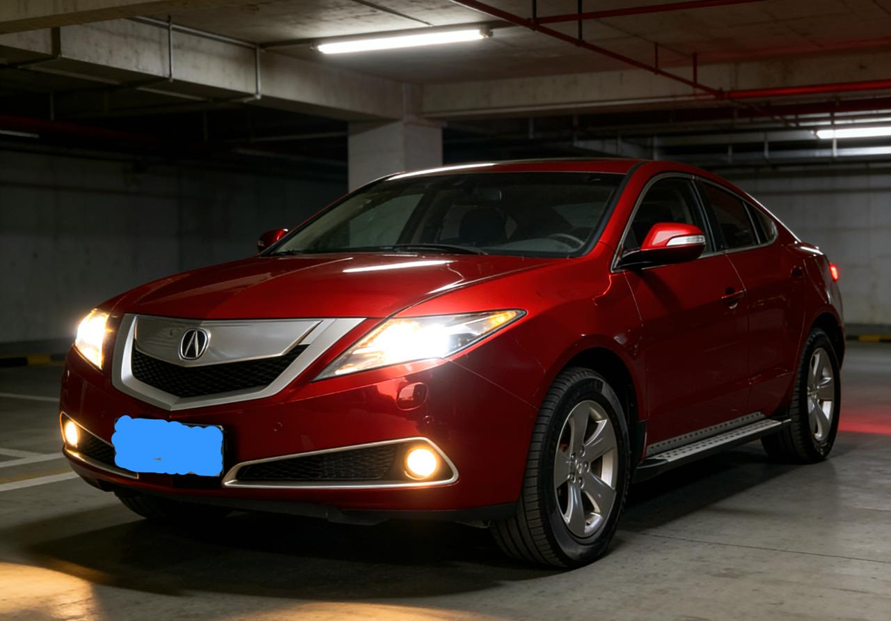 新年特有的感觉就是满满的红色，满满的喜庆的颜色，而这台讴歌md x的兄弟车型，讴