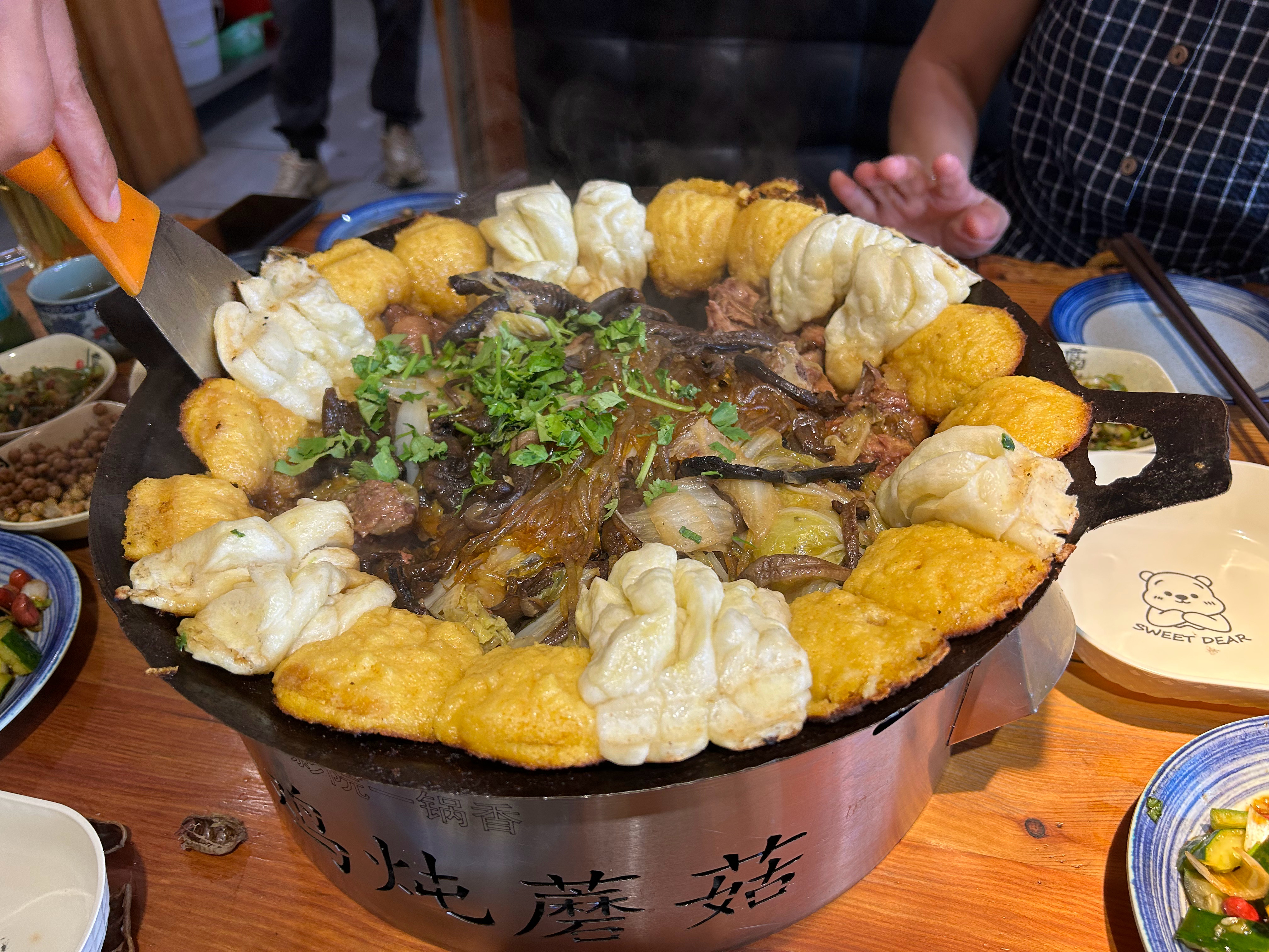 小鸡炖蘑菇还加了一斤的排骨 ​​​