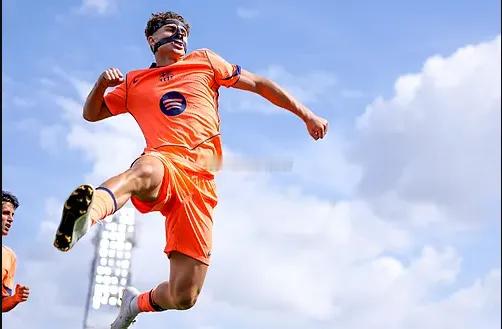 西甲第32轮，巴萨客场2-0击败赫塔费，拿下联赛9连胜，领先皇马11分继续领跑，