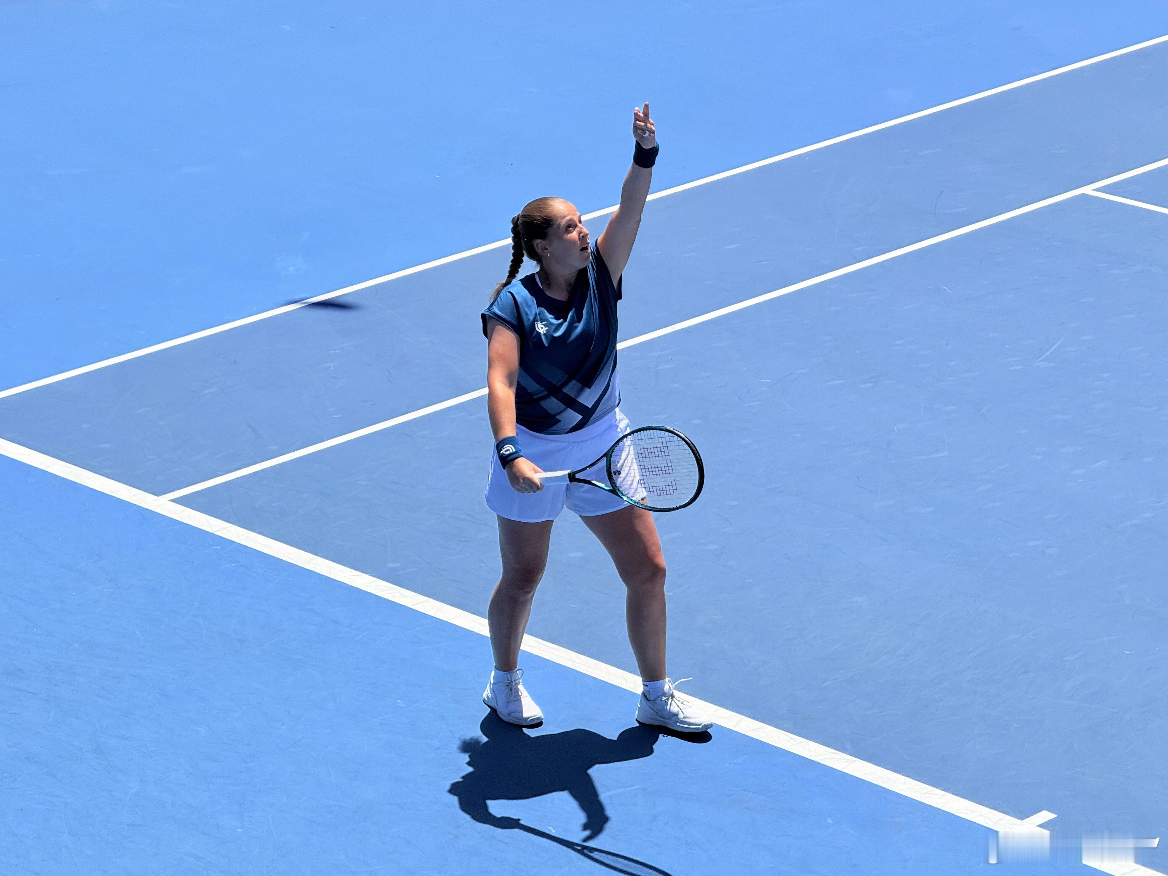 王欣瑜vs奥斯塔彭科 先把输赢放在一边，就问一句:奥胖是不是又胖了？澳网2026