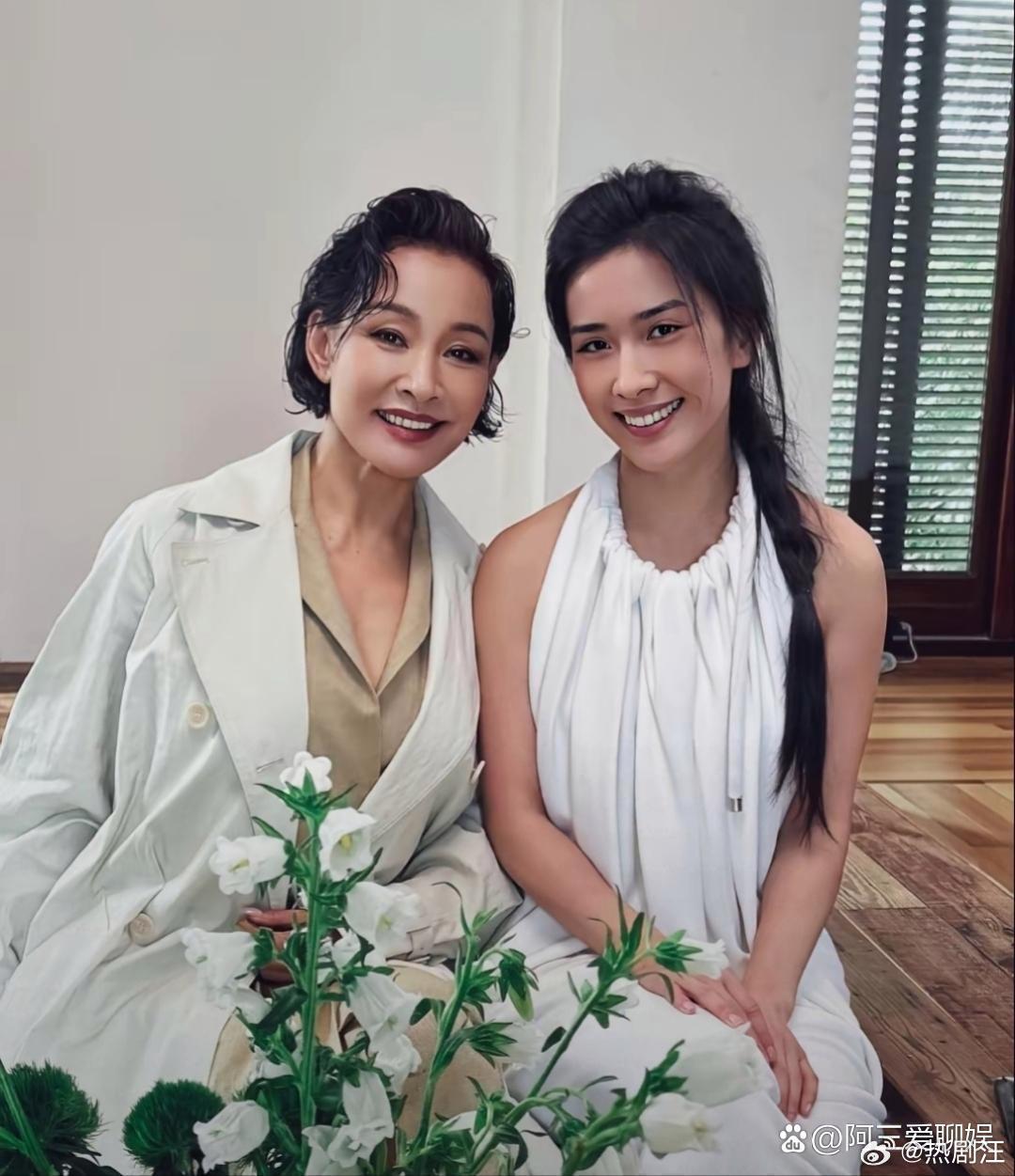 陈冲和女儿。女儿比妈妈还漂亮。 