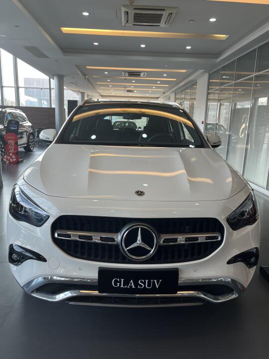 🚗✨【奔驰GLA，你的梦想座驾来了！】✨🚗