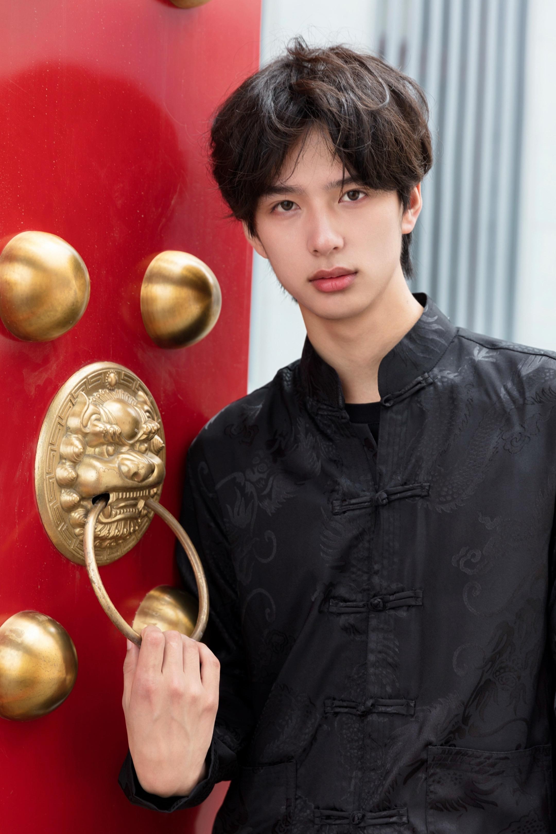 小生的花伞还落在你家 约瑟夫在这 少年感