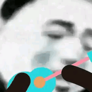 剪视频好难~~~~~对着素材眼发花~~剪完片段又重扒~~配乐卡调来回改~~字幕错