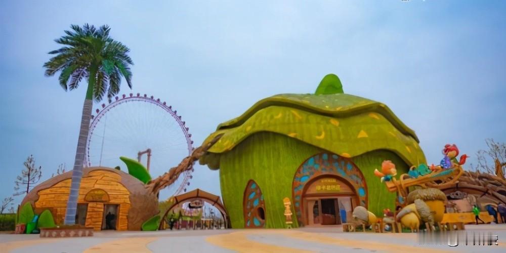 芜湖松鼠小镇位于弋江区长江南路，是国内首个三只松鼠IP主题文旅综合体，2020年