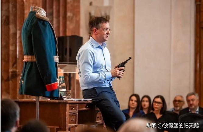 【梅津斯基确认：克里姆林宫已确定对乌谈判小组名单，俄代表团飞机已降落伊斯坦布尔】