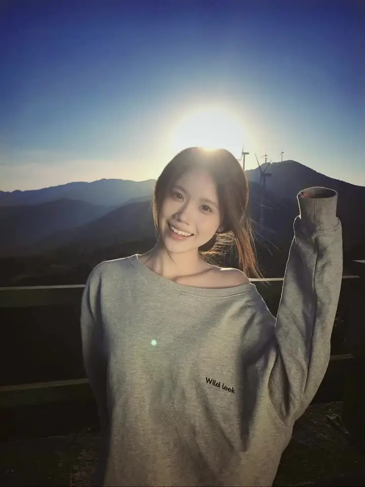 成长要学会独处 爱请拉紧爱人手