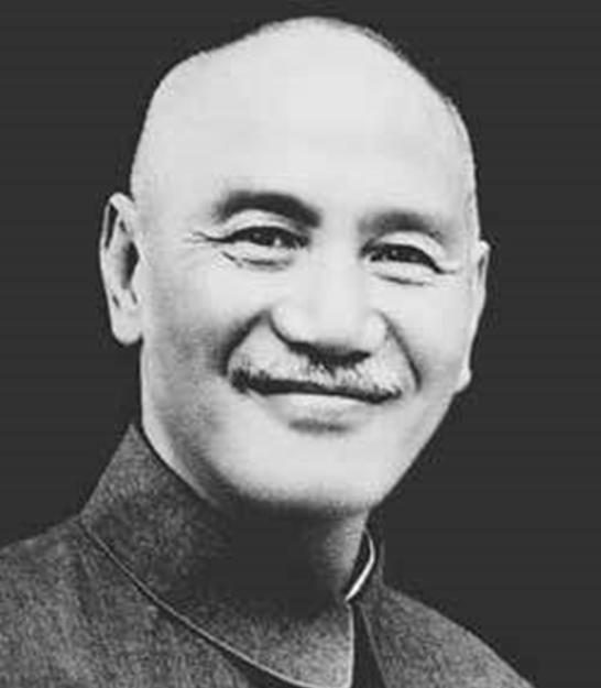 1999年6月，张学良在夏威夷迎来99岁寿辰。

这种反差，让杨瀚不禁追问：曾经