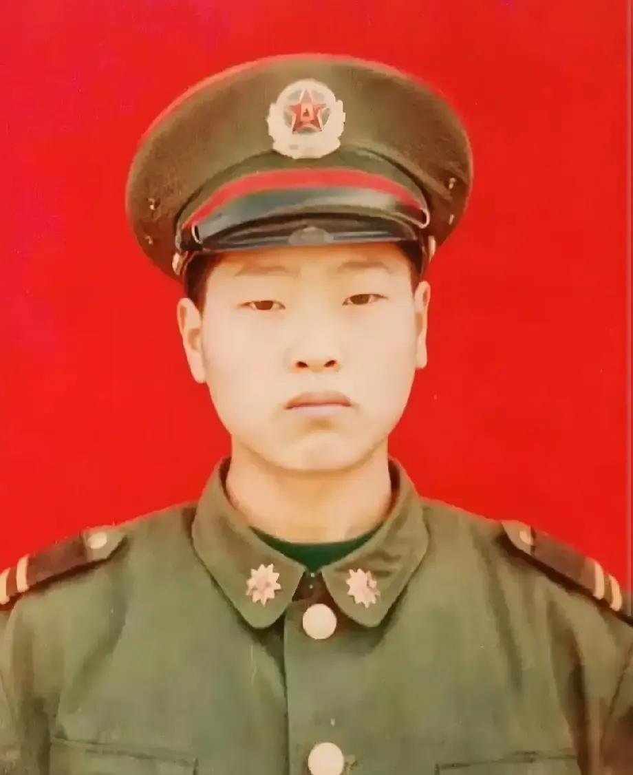 47岁退伍老兵打工23年养家，偶然查名单才发现，自己的人生早被人偷走
 
201