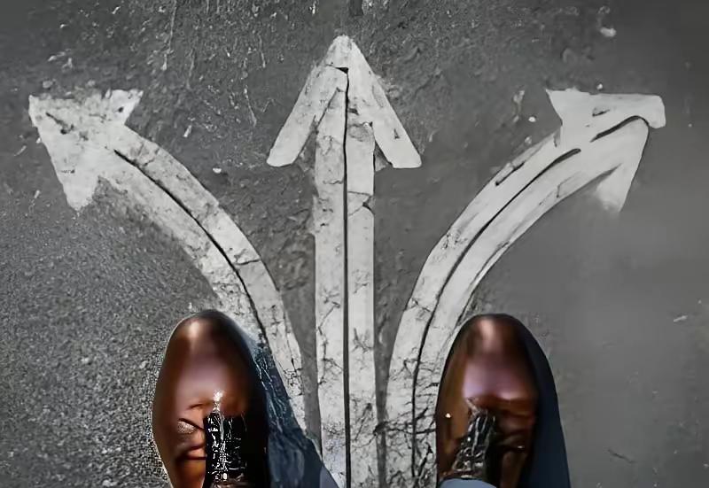 在国内横行霸道，到香港市场依然不收手，以为被国内同化了，没想到香港廉政公署不吃这