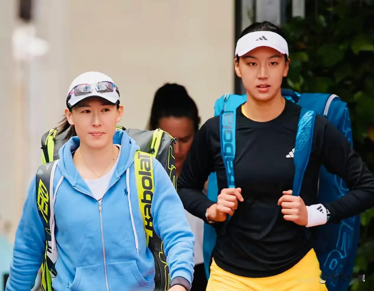 王欣瑜/郑赛赛无缘WTA250克利夫兰女双四强!今天凌晨的女双四分之一决赛，女双