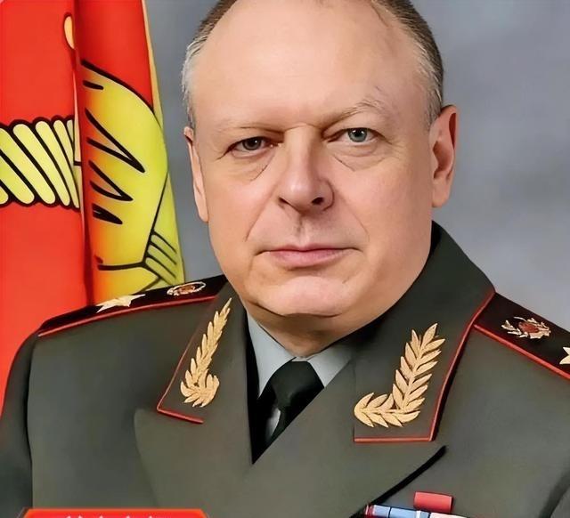 这一巴掌打得太响了，美国人脸都肿了。 俄罗斯只派了120名军事顾问，大摇大摆进了