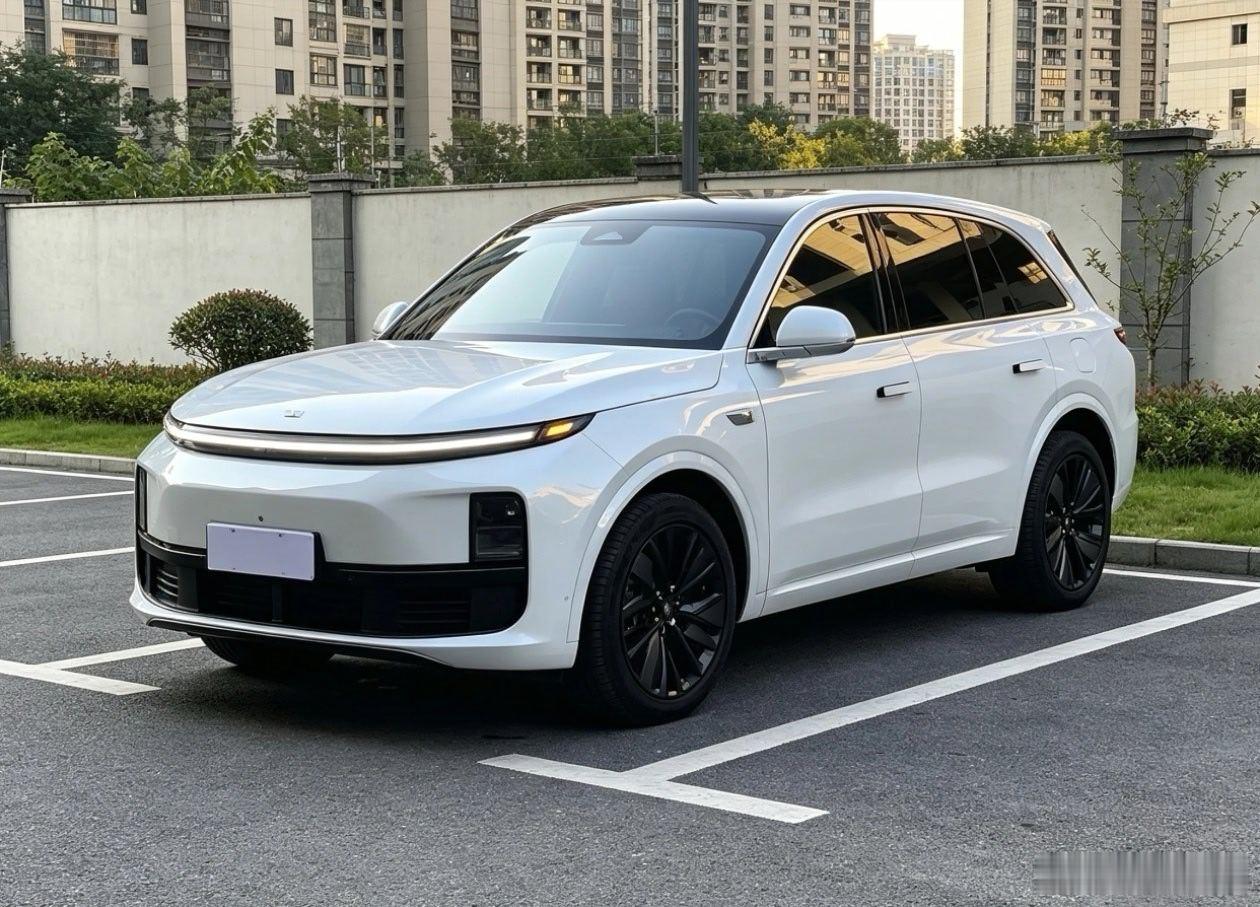 新一代理想L6定价24.98万 新一代理想L6起售价依旧24.98万，价格没变但