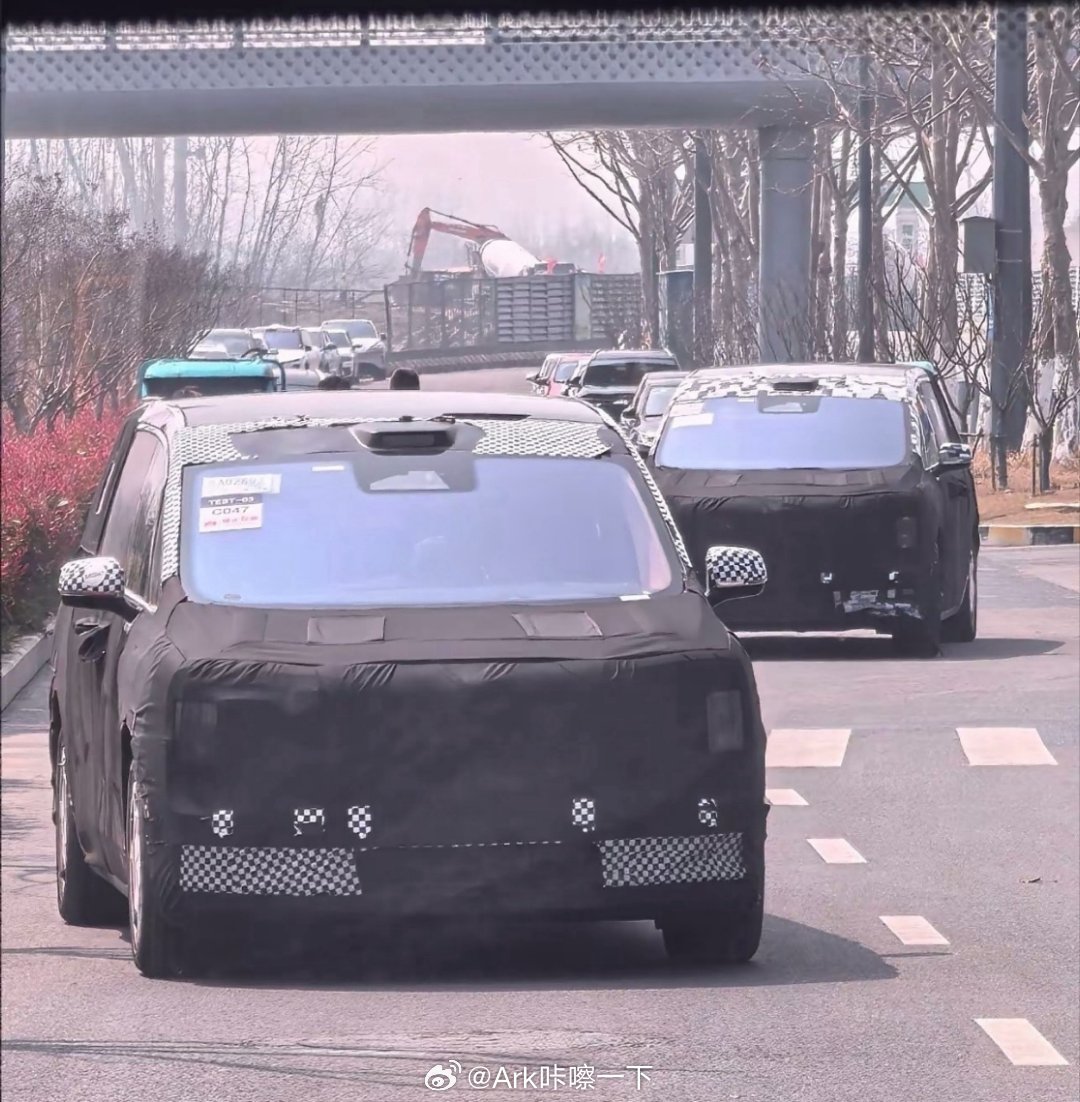 早鸭！尊界MPV应该也快了，去年底就看到在黄山路试，最近我得在合肥的路上多观察观