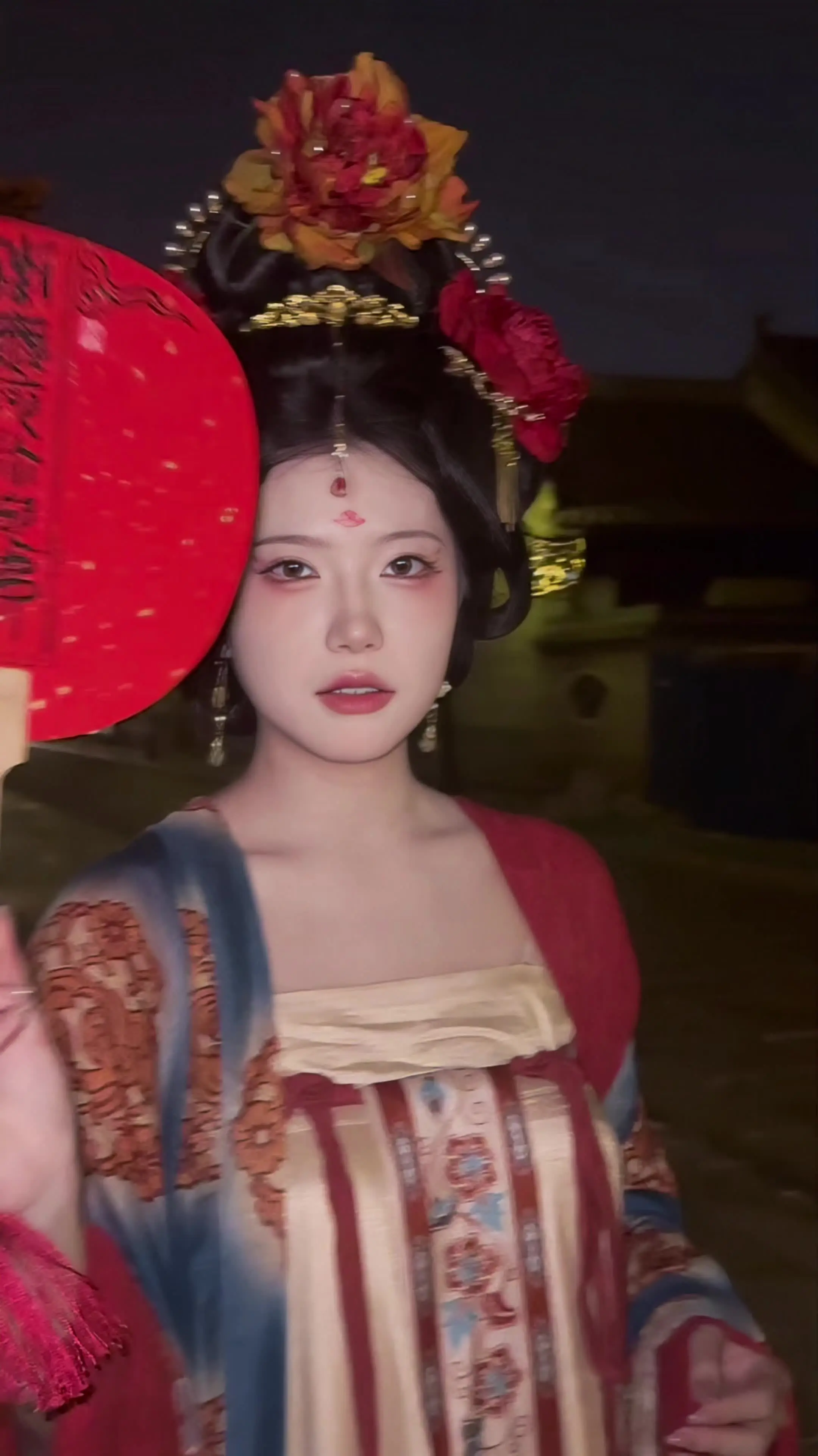 vvvv哈哈好喜欢 拍照的嘴真碎