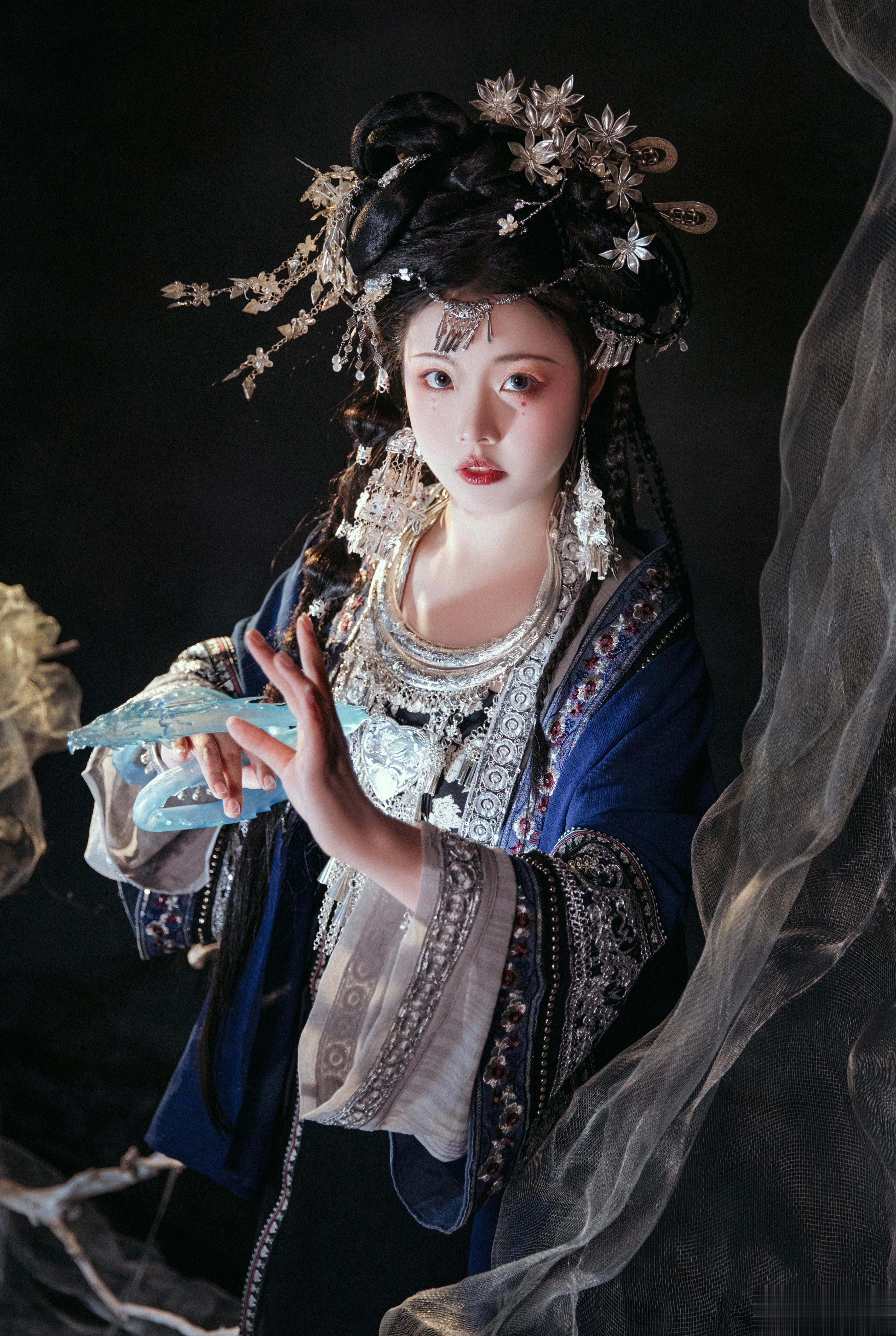 #界音.客片# 会下蛊的女娃娃 ​​​