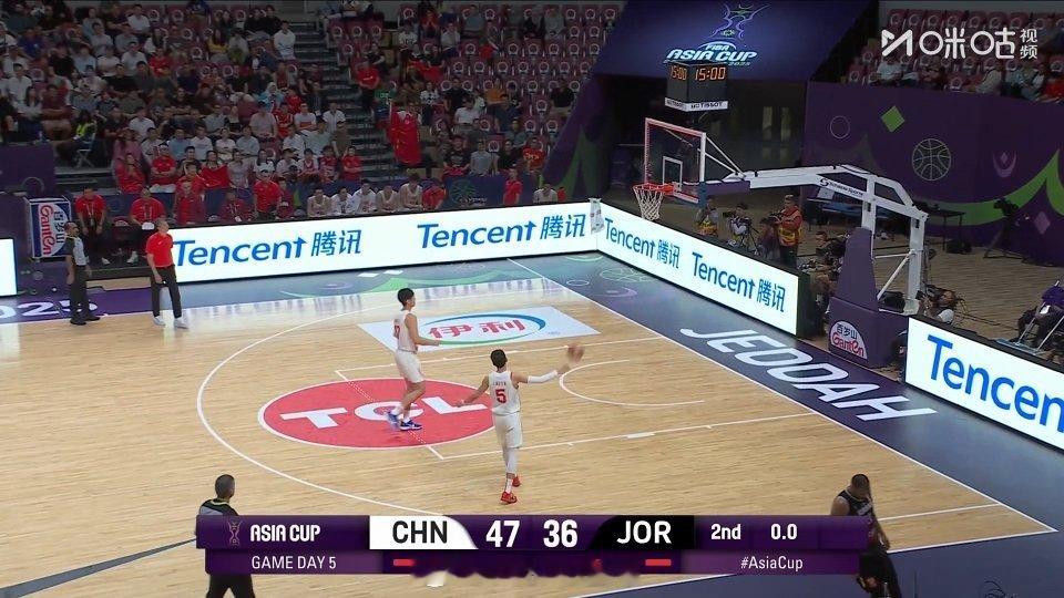 半场结束，中国男篮47-38约旦男篮。必须还得上强度，第三节直接按死~中国男篮v