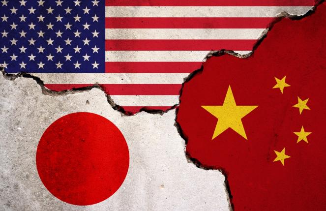 凤凰卫视资深评论员石齐平将日本首相高市早苗的涉台挑衅言论定性为 “一着臭棋”。他