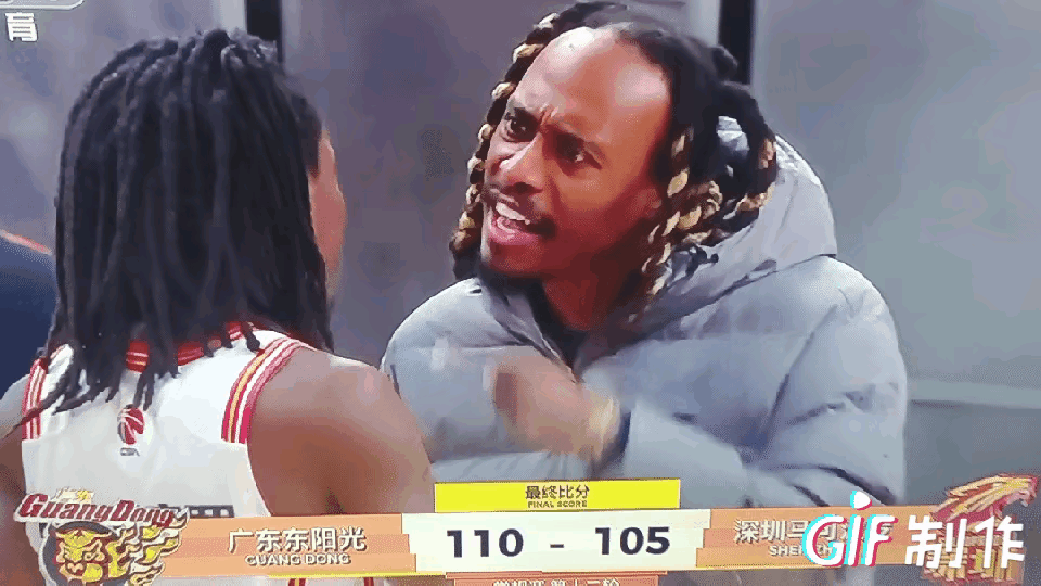 萨姆纳公开质疑裁判，麦考尔怒怼史密斯，贺希宁护脸防守打谁的脸？
近期，广东外援萨