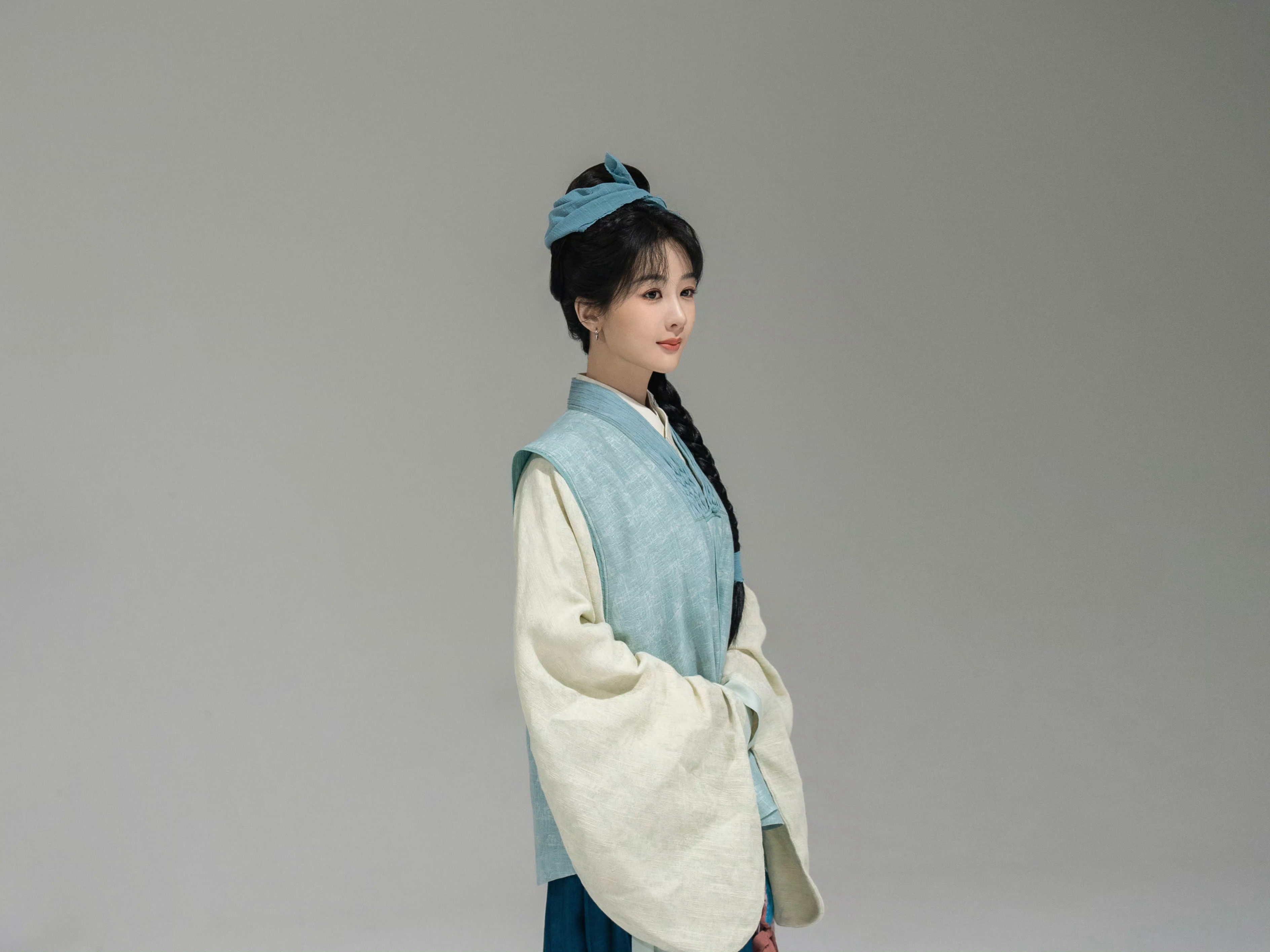 家业杨紫李祯 我只是很热爱演戏，我希望活出真实的自我，想让喜欢我的朋友知道原来杨