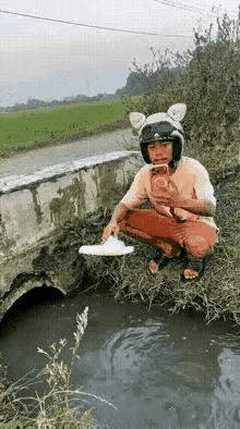 哥们
不得不说
你这个视频拍的
有点费手机[笑哭]