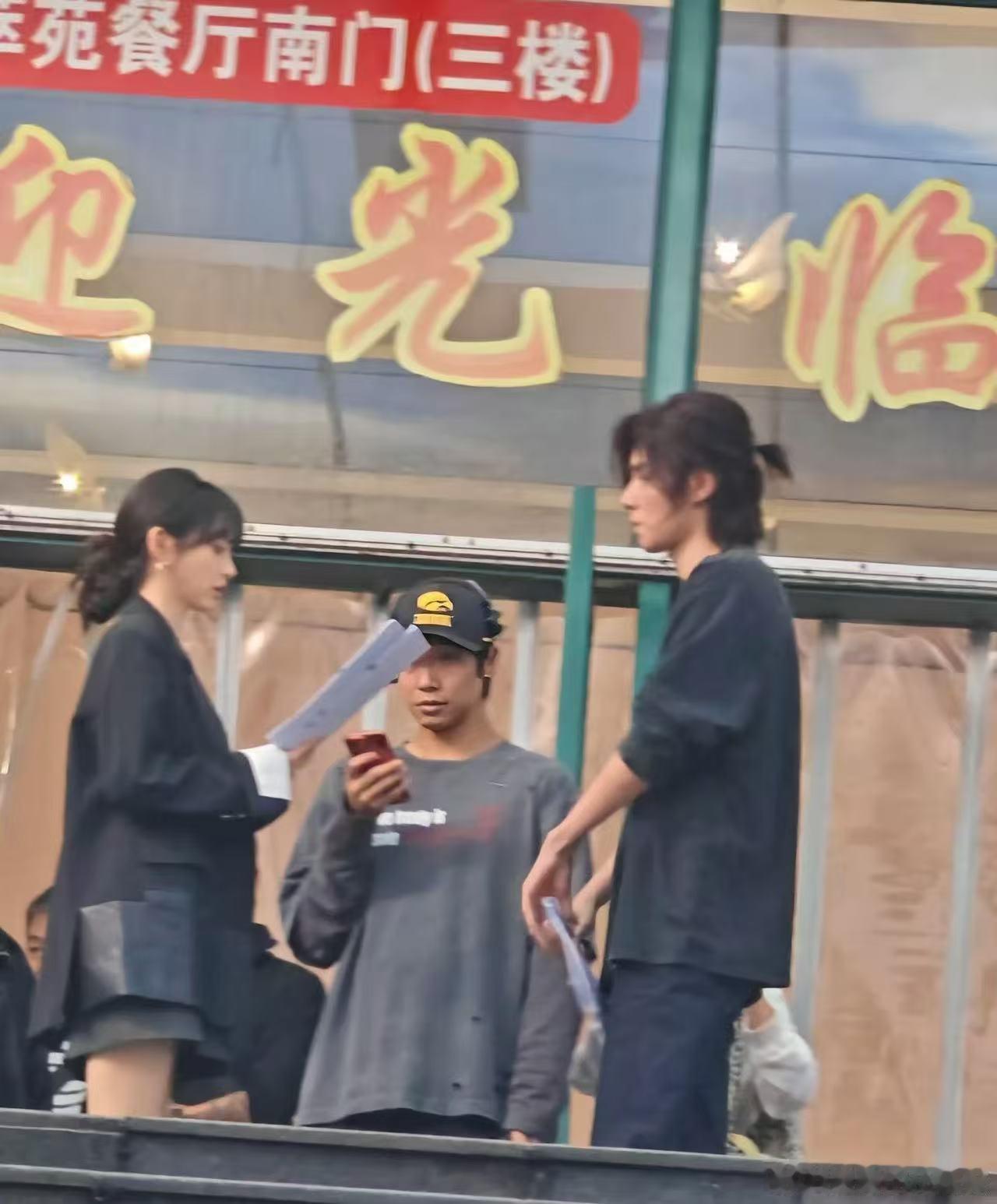 胡一天扎小辫胡一天扎小辫造型胡一天扎小辫造型，可以可以，[送花花][送花花] ​