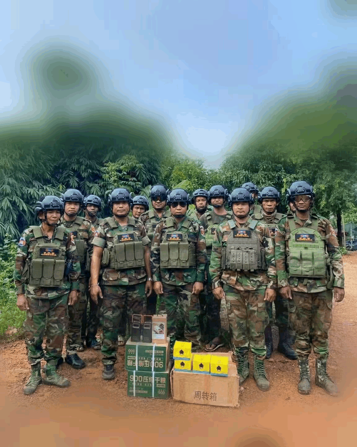 柬埔寨部队的压缩饼干竟然是拼夕夕同款！

这群人收到了两箱压缩饼干之后，还特意与