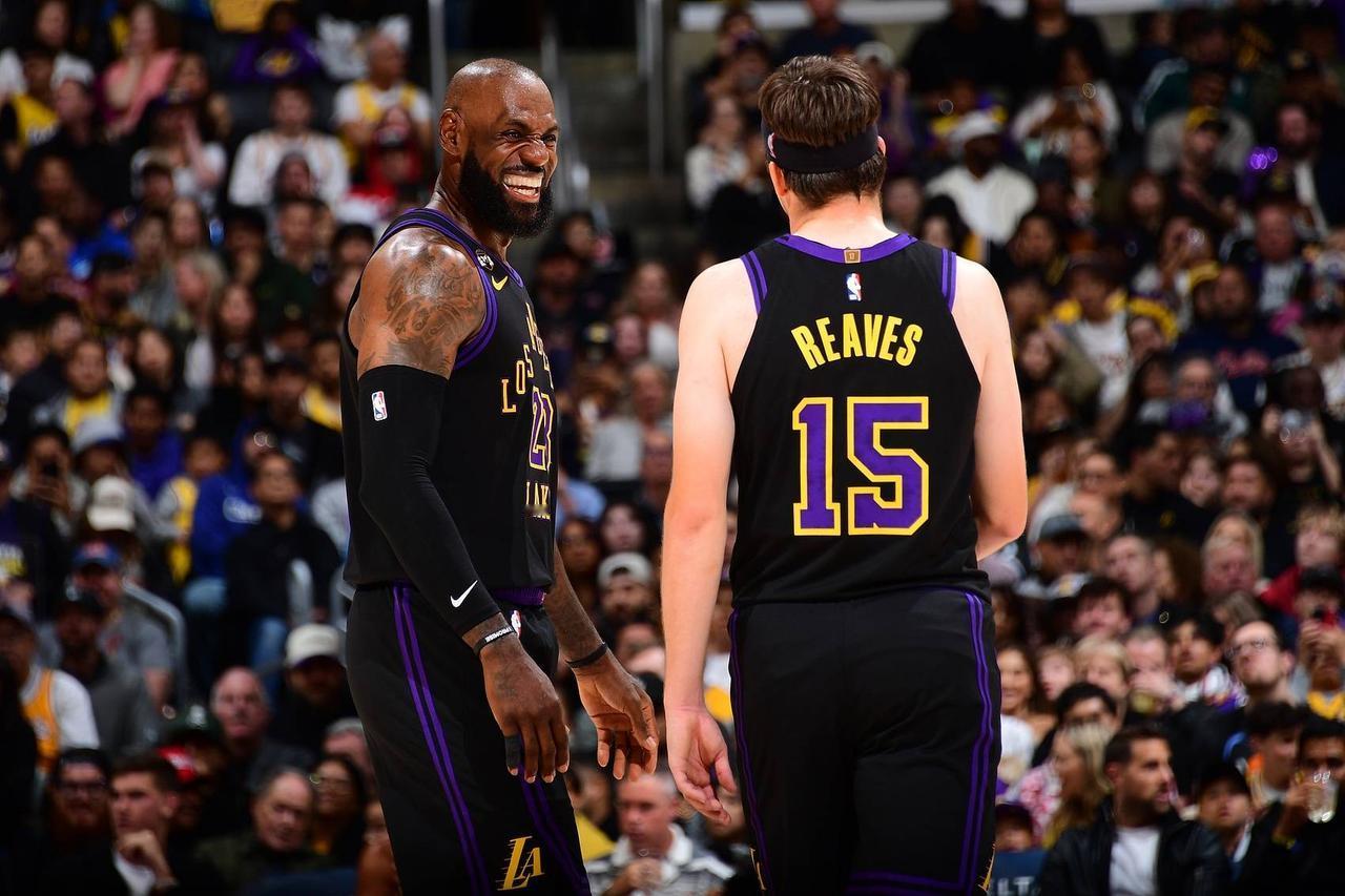 里夫斯火线复出替补出战！

NBA名记Shams说，湖人跟火箭季后赛首轮G5，伤