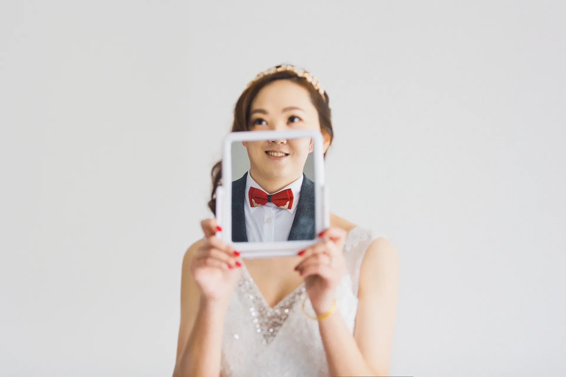 My Style 
你们在乎的是调色的参数
我坚守的是婚礼纪实的艺术

