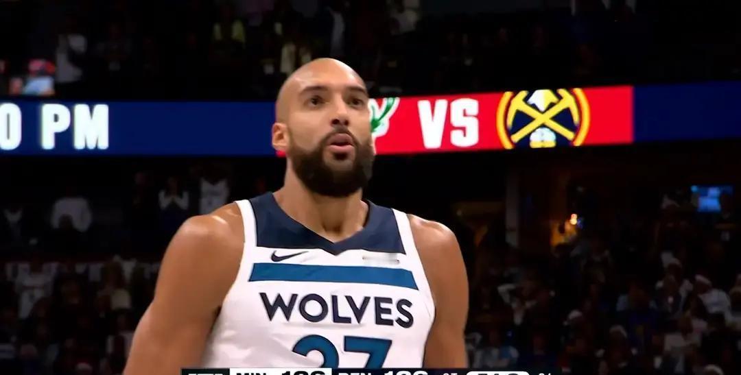 NBA默认圣诞大战可以“作弊”。
 
昨晚裁判报告承认漏判戈登对唐斯犯规时，联盟